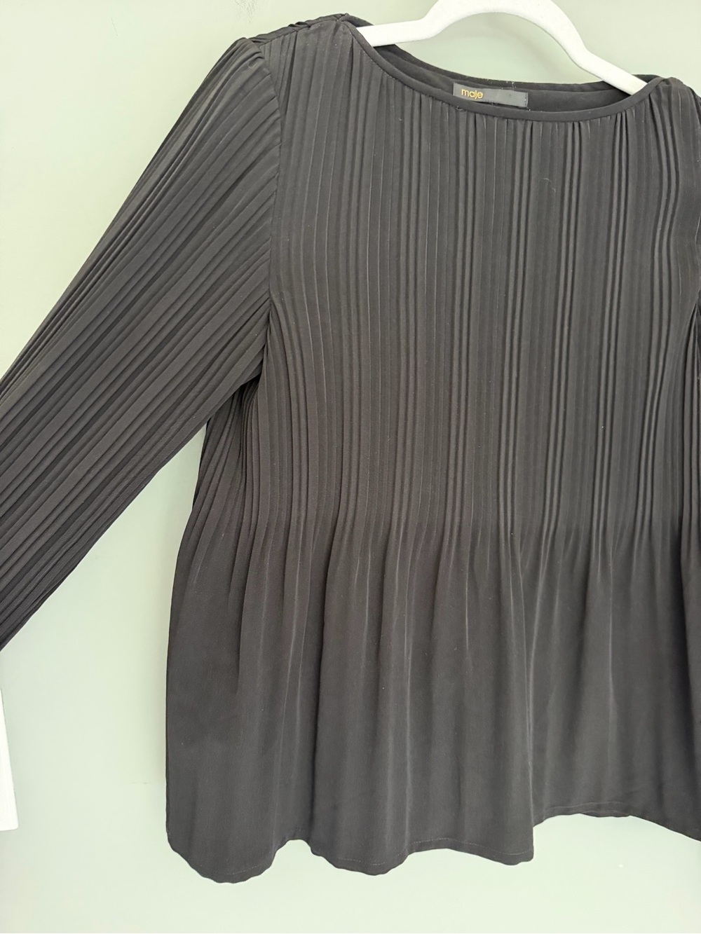 Maje "Lockin" Crepe Boat Neck Long Sleeve Black Pleated Blouse - Picture 5 of 17